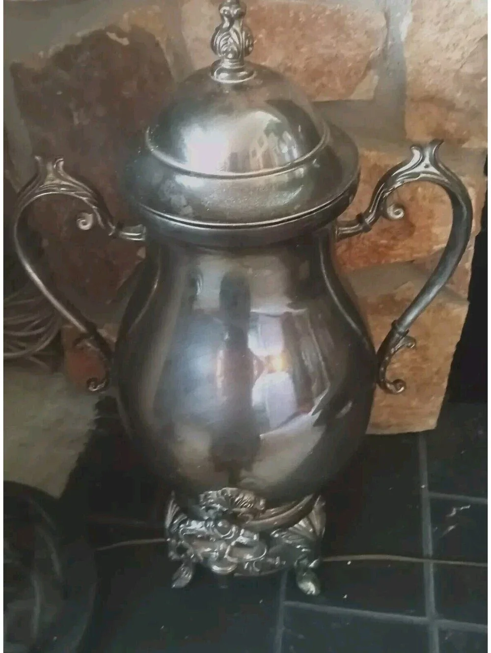 Vintage Silver plated Coffee Tea Urn Decanter Server Samovar Made in Indonesia.